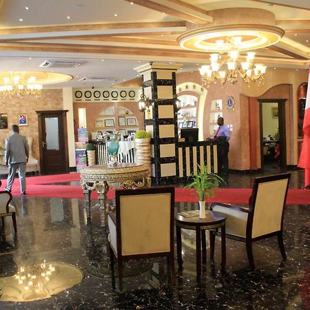 Boulevard Palace Hotel 蒙罗维亚 外观 照片