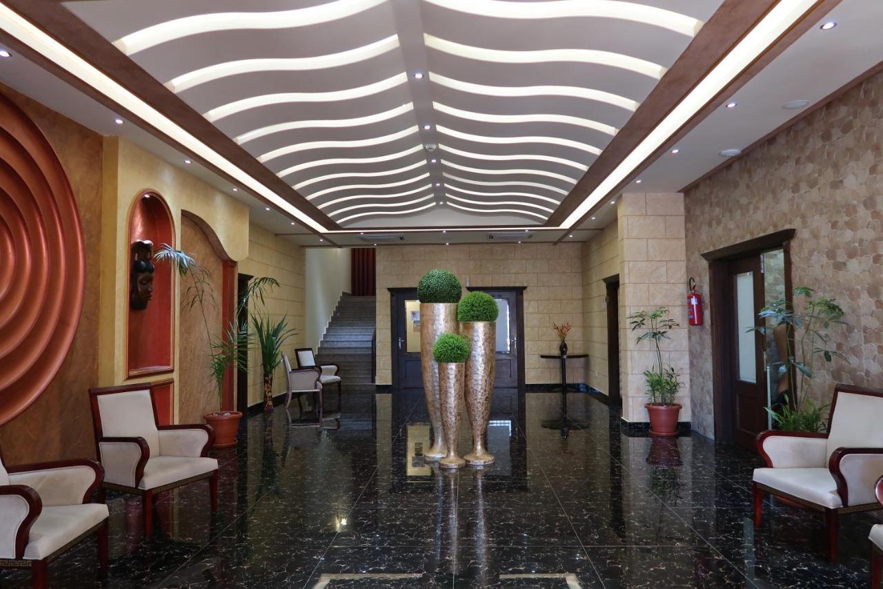 Boulevard Palace Hotel 蒙罗维亚 外观 照片
