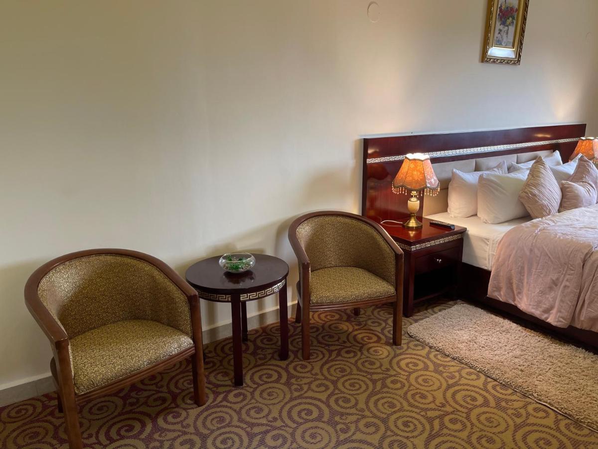 Boulevard Palace Hotel 蒙罗维亚 外观 照片