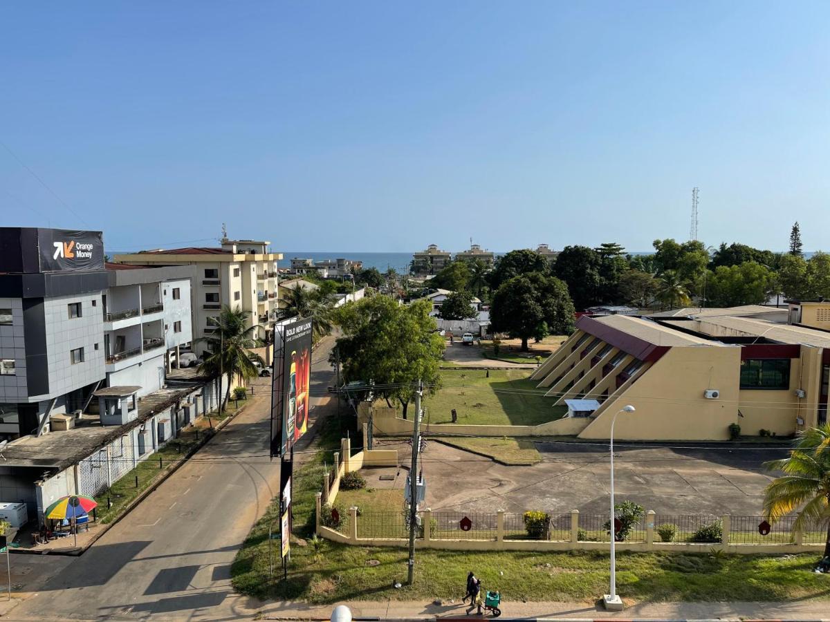 Boulevard Palace Hotel 蒙罗维亚 外观 照片