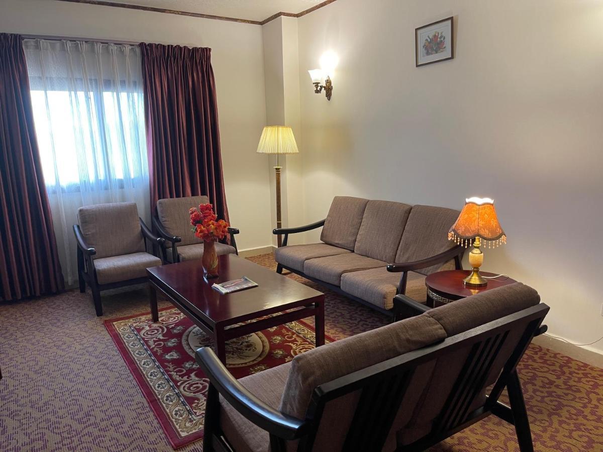 Boulevard Palace Hotel 蒙罗维亚 外观 照片